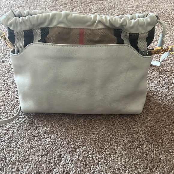 Authentic Burberry Messenger Bag - Picture 5 of 13